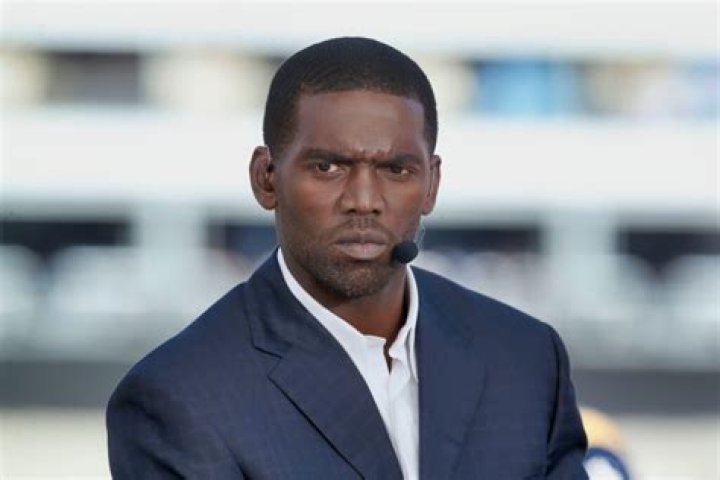 How much does Randy Moss get paid